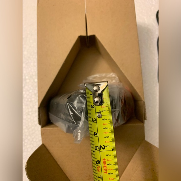 iHome Splashproof Wireless Speaker with Speaker (Open Box) - Picture 8 of 8